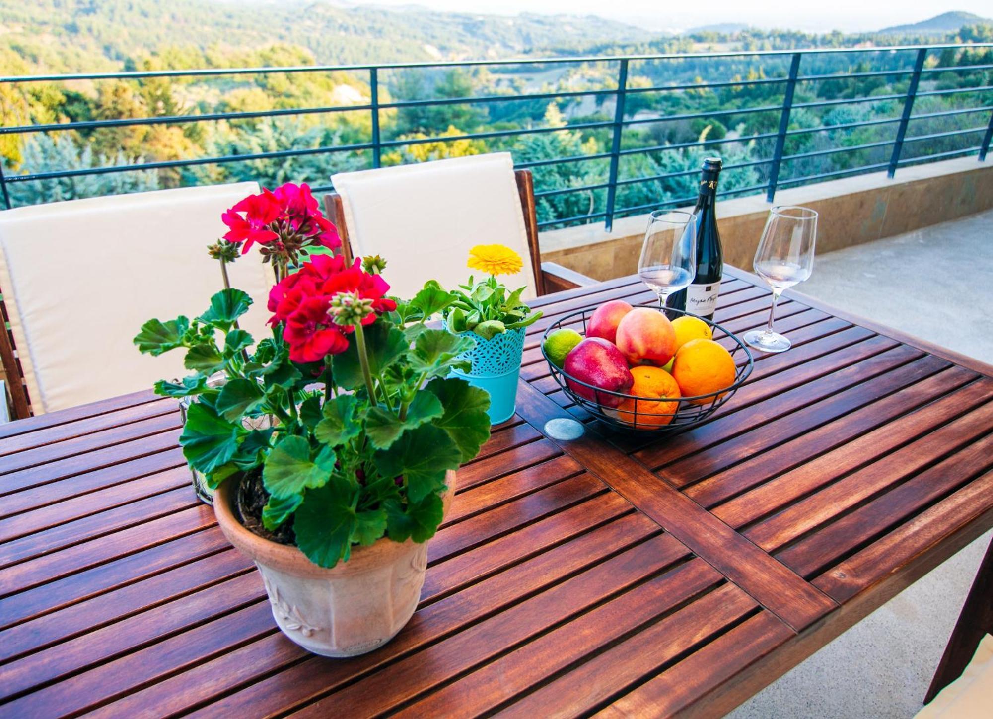 Villa Porgio Mountain View